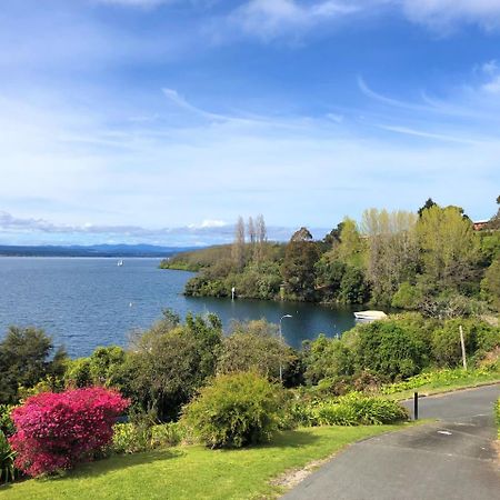 Acacia Haven - Beautiful Lake Views Taupo Luaran gambar