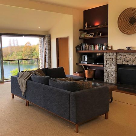 Acacia Haven - Beautiful Lake Views Taupo Luaran gambar