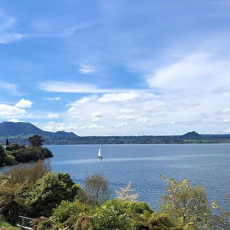 Acacia Haven - Beautiful Lake Views Taupo Luaran gambar