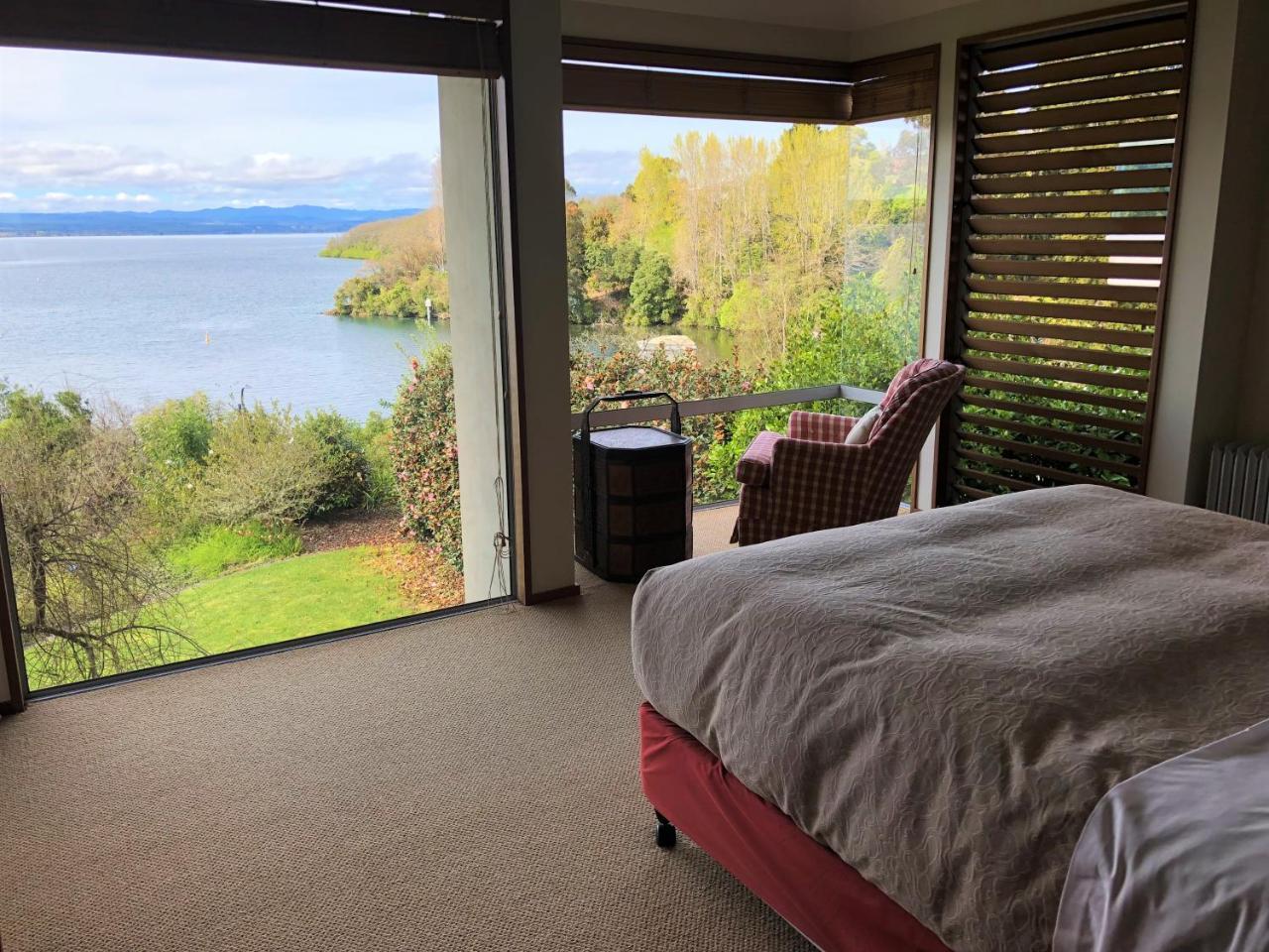 Acacia Haven - Beautiful Lake Views Taupo Luaran gambar