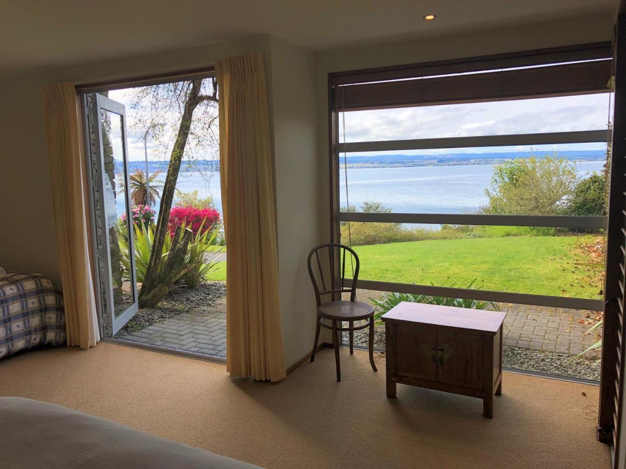 Acacia Haven - Beautiful Lake Views Taupo Luaran gambar