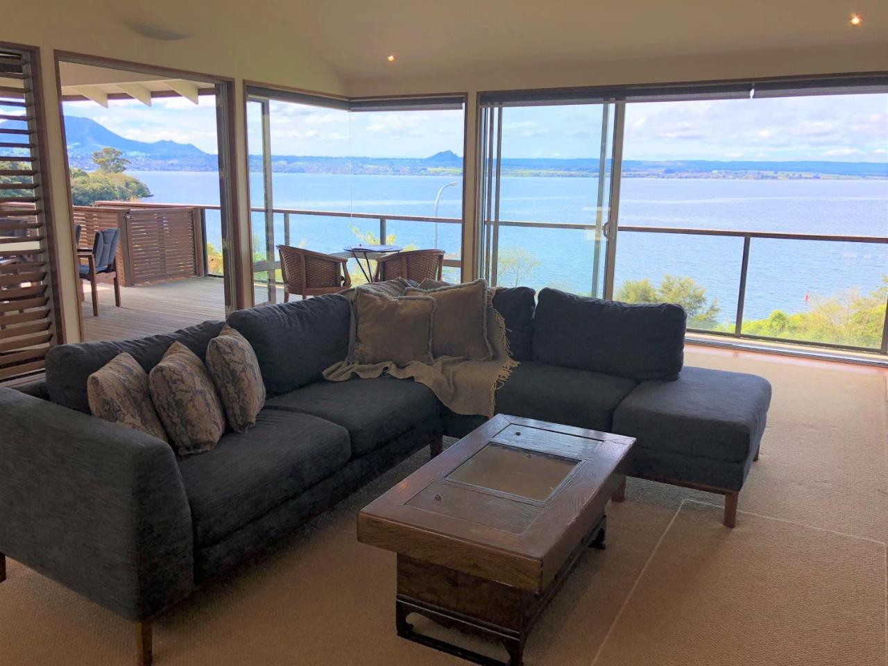 Acacia Haven - Beautiful Lake Views Taupo Luaran gambar