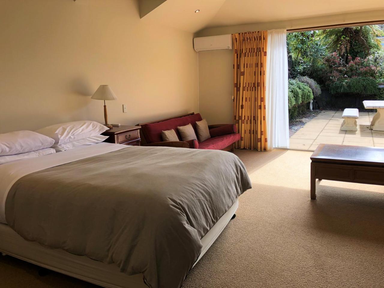 Acacia Haven - Beautiful Lake Views Taupo Luaran gambar